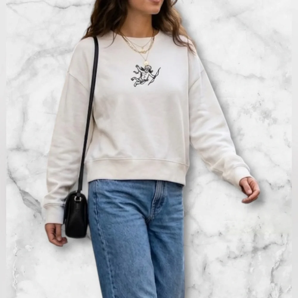 Hollister White Crewneck Sweatshirt with Black Angel Graphic Size S - Picture 3 of 8